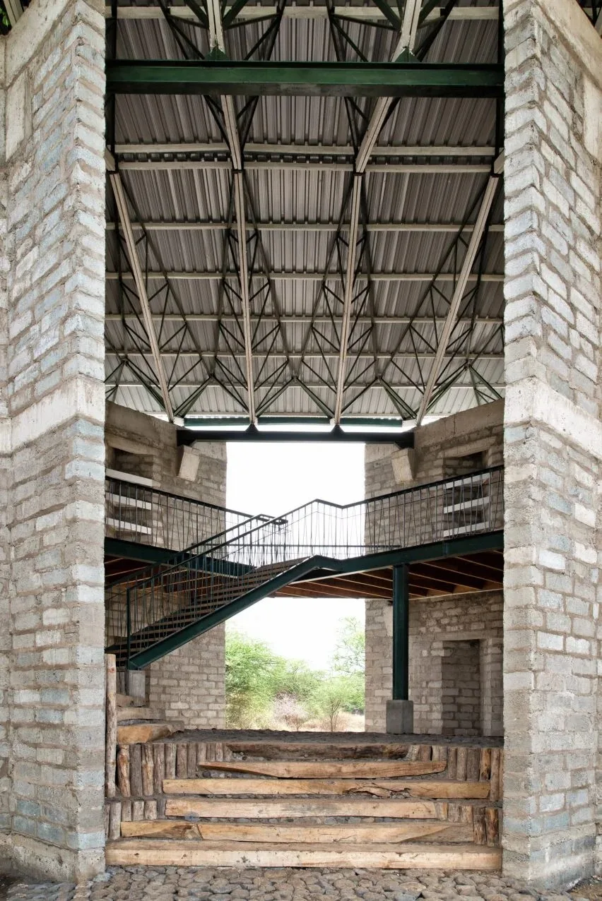 BIM建筑|建筑先锋顾问公司在坦桑尼亚学校使用当地材料