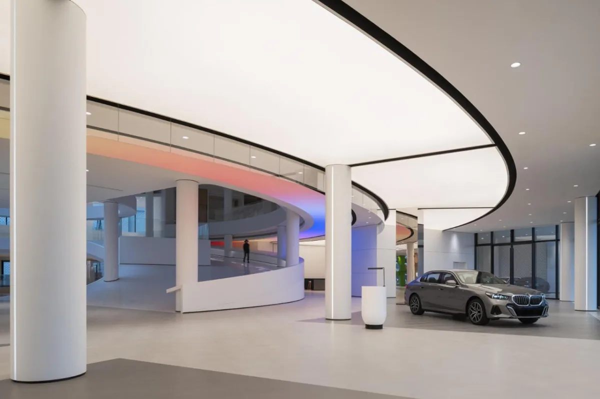 BIM建筑|充分考虑在地化和适应性，打造BMW宝马“绿星灯塔” / ARCHIHOPE