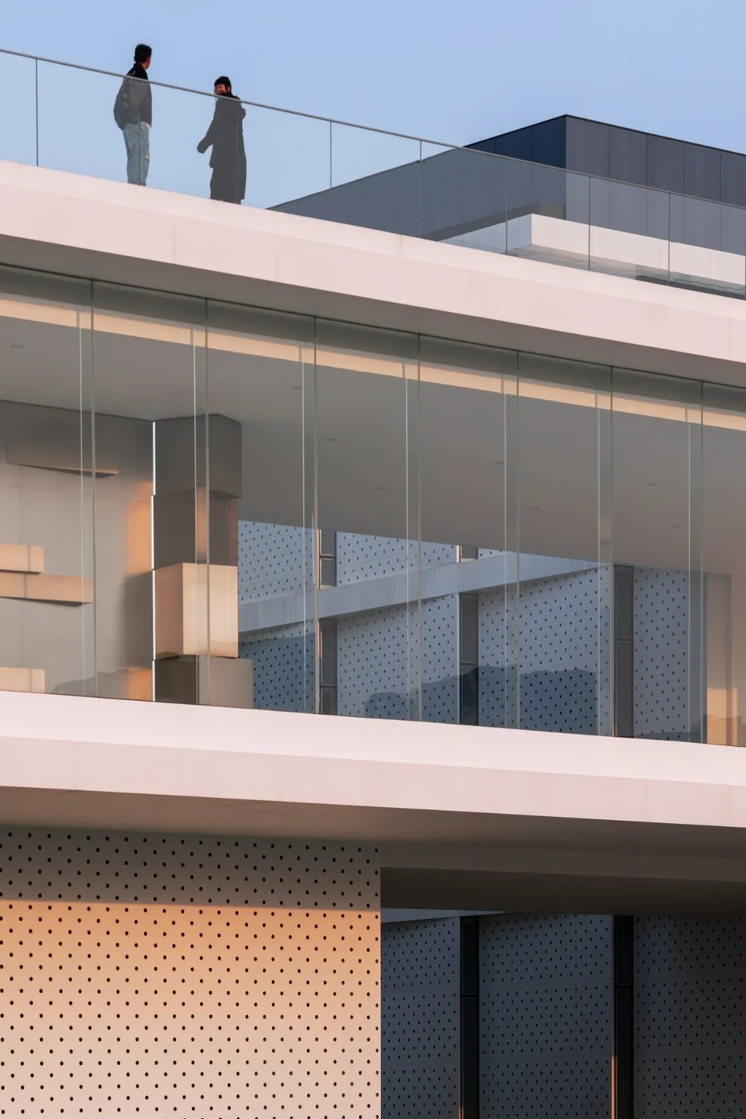 BIM建筑|充分考虑在地化和适应性，打造BMW宝马“绿星灯塔” / ARCHIHOPE