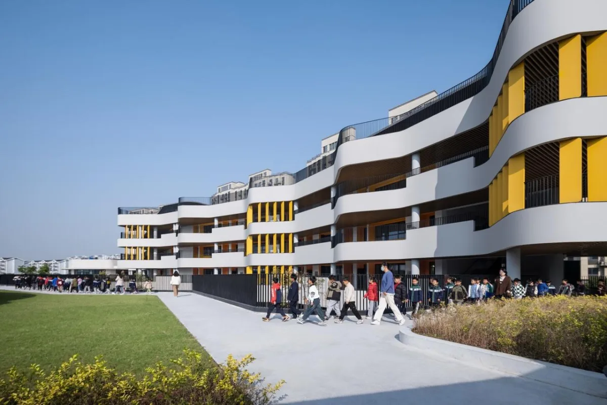 BIM建筑|上海师范大学附属青浦实验学校 / BAU建筑城市设计事务所