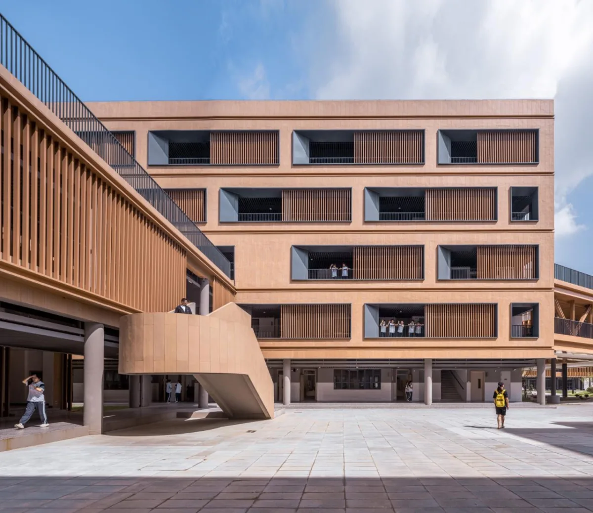 BIM建筑|江苏省梅村高级中学空港分校 / 华南理工大学建筑设计研究院