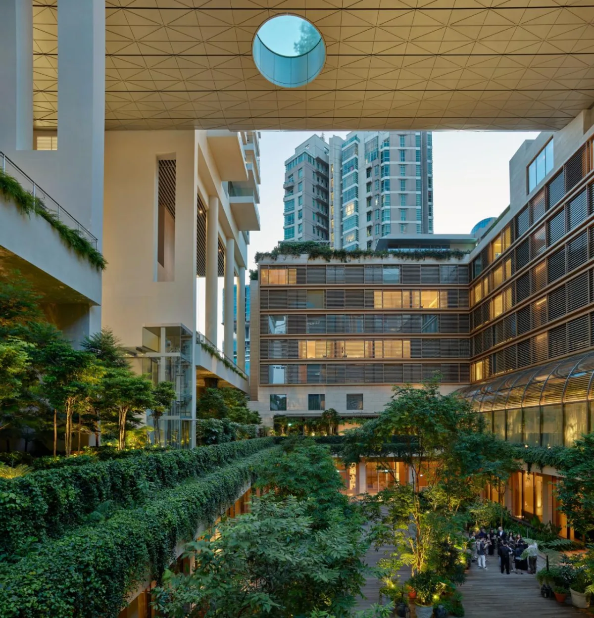 BIM建筑|铂瑞雅居与新加坡艾迪逊酒店 / 萨夫迪建筑事务所