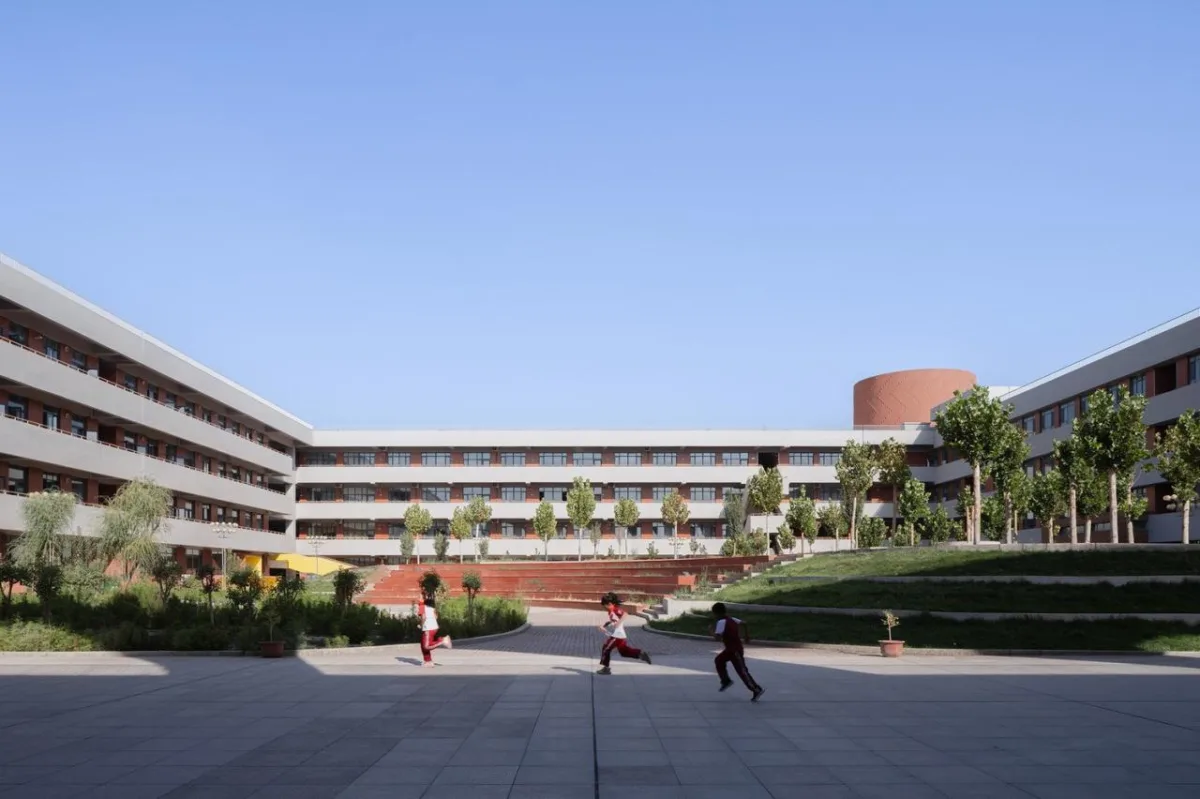 BIM建筑|华山中学博古其校区 / 荣朝晖工作室