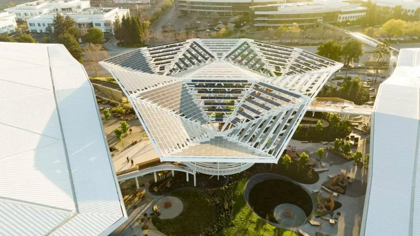 BIM建筑|英伟达建造光伏板树状网格工作空间