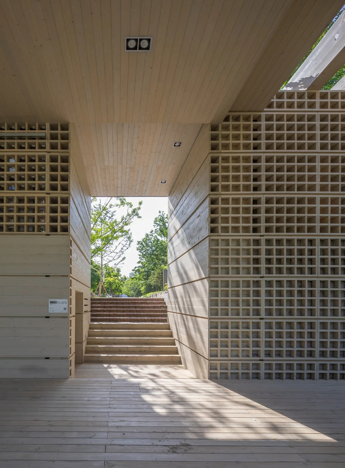 BIM建筑|生态矩阵，呼吸网亭 / Soltozibin Architects