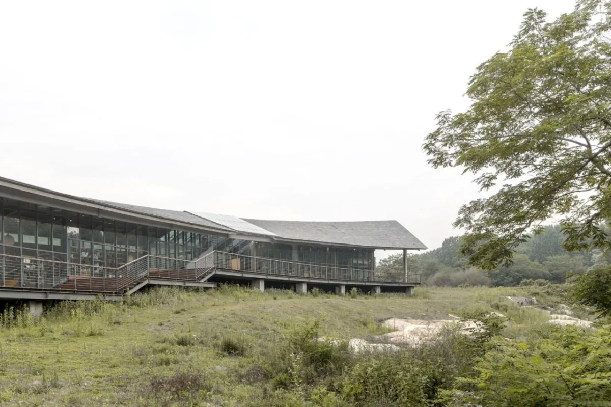 BIM建筑|驻龙山游客中心 / Aurelien Chen