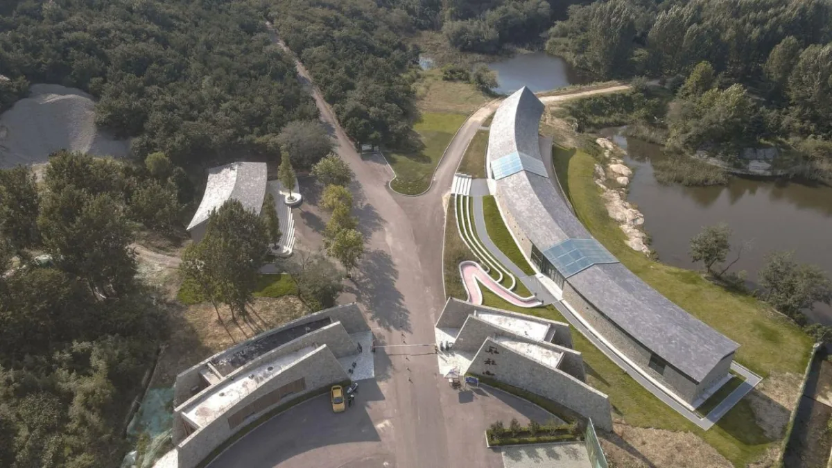 BIM建筑|驻龙山游客中心 / Aurelien Chen