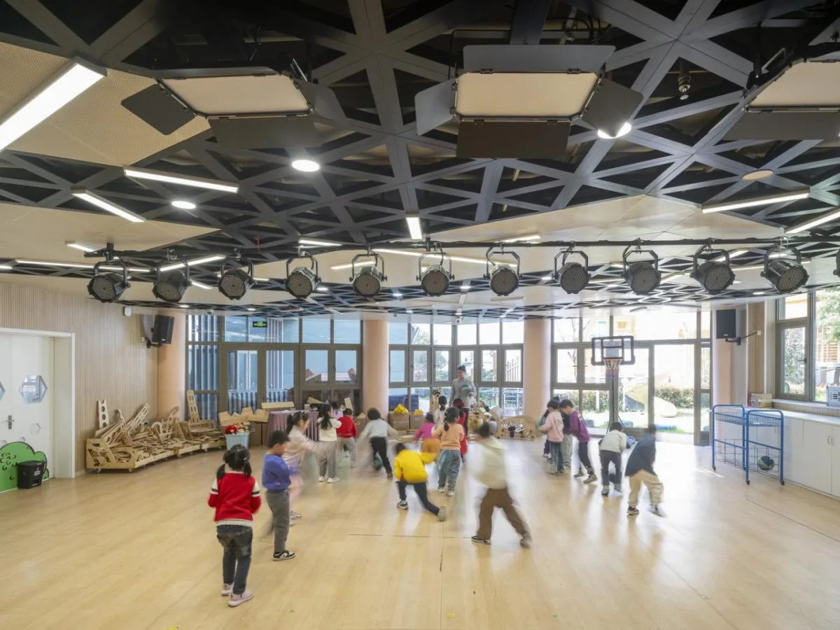 BIM建筑|静安余姚路幼儿园分部 / 刘宇扬建筑事务所