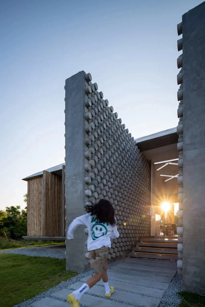BIM建筑|泰国11.29工作室设计竹屏风建筑