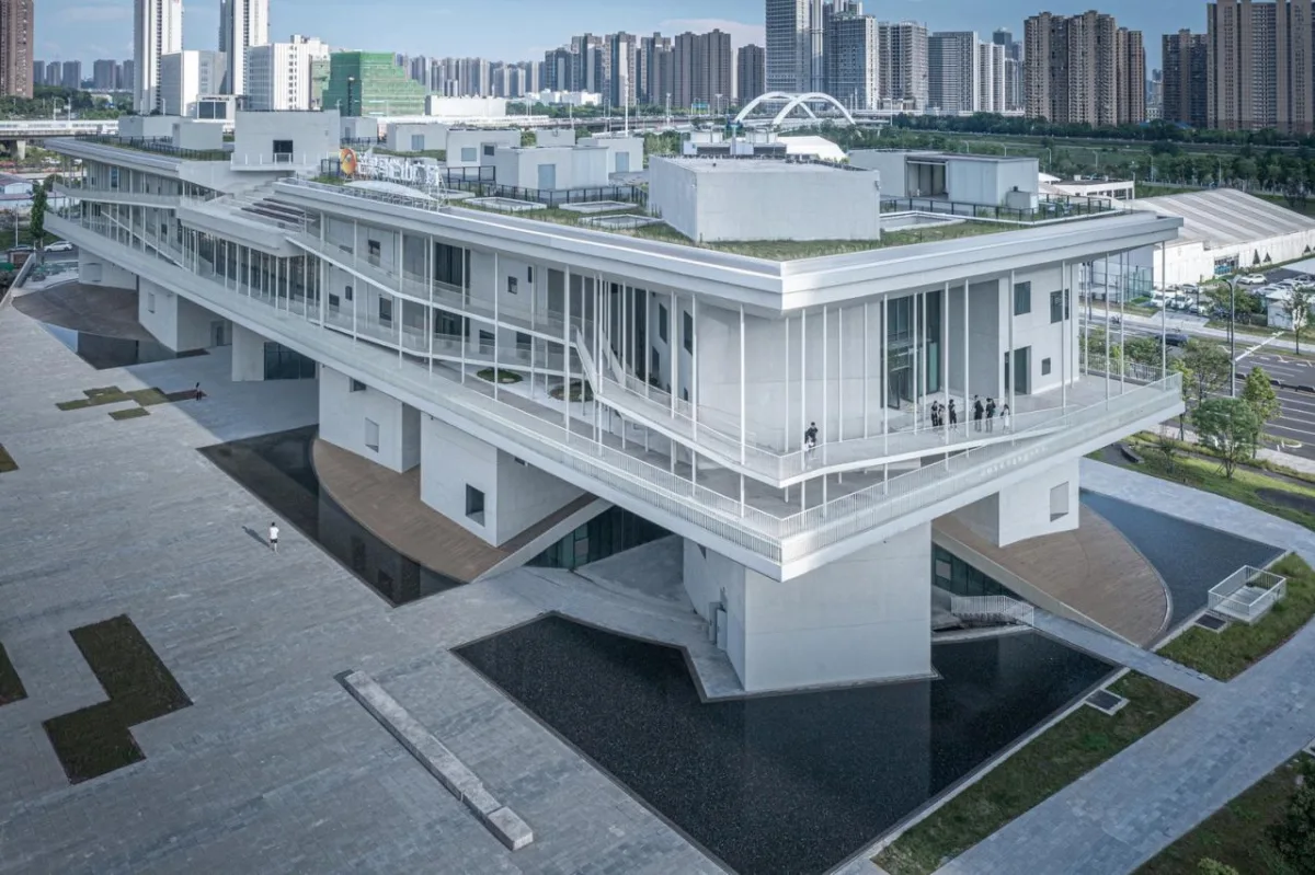 BIM建筑|湖南广电芒果马栏山广场 / 地方工作室
