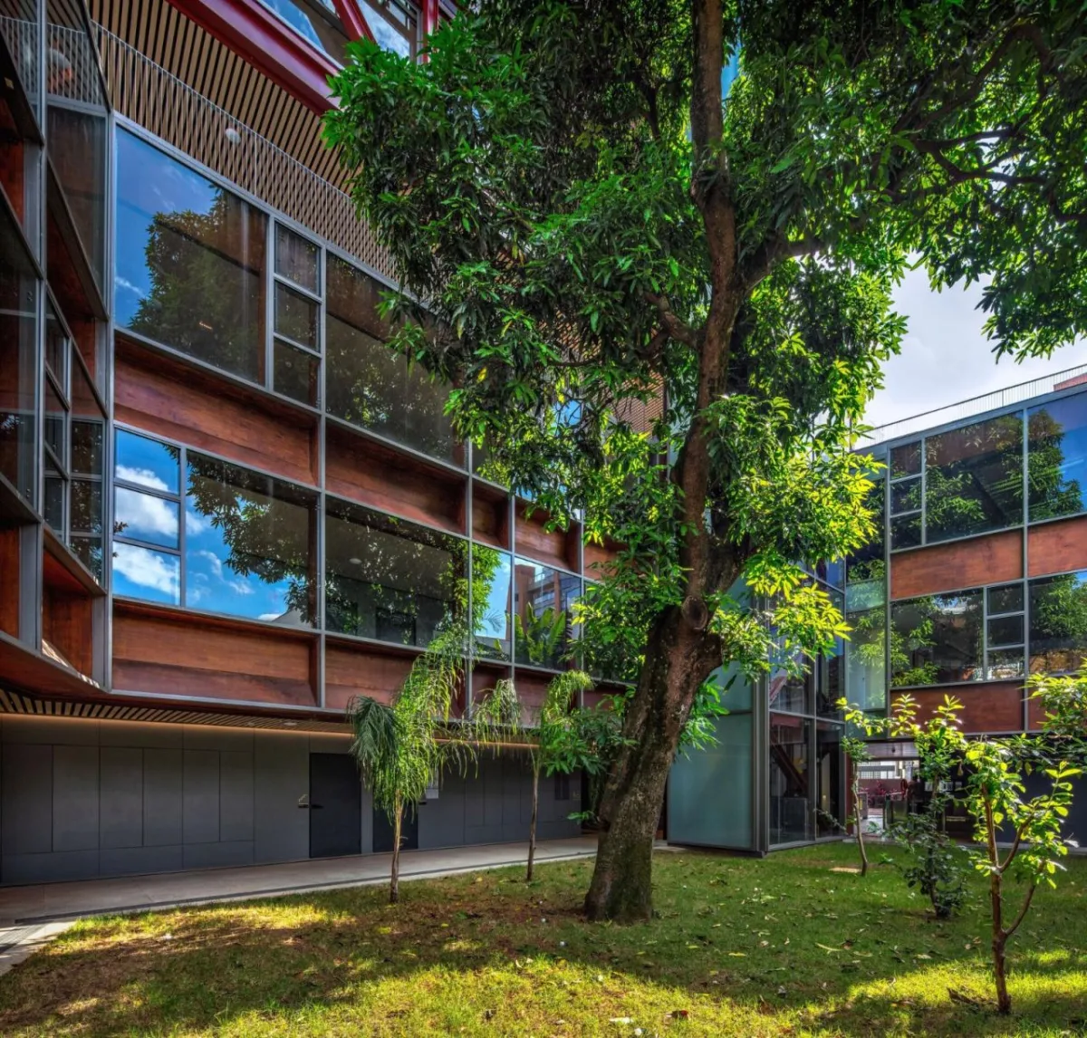 BIM建筑|鲁道夫斯坦纳大学 / Biselli Katchborian Arquitetos