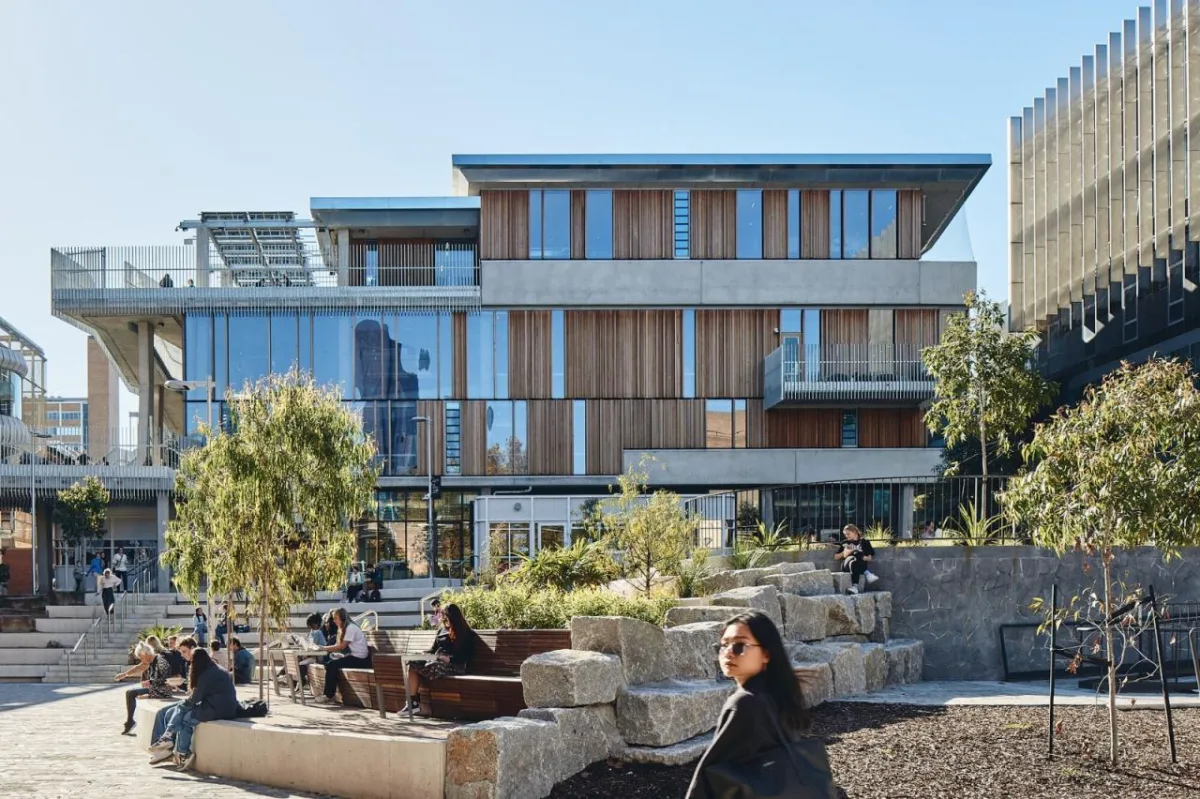 BIM建筑|墨尔本大学学生活动中心 / KoningEizenberg Architecture