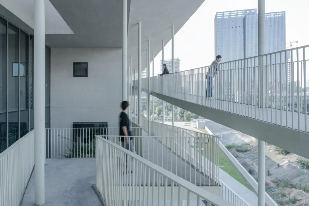 BIM建筑|湖南广电芒果马栏山广场 / 地方工作室