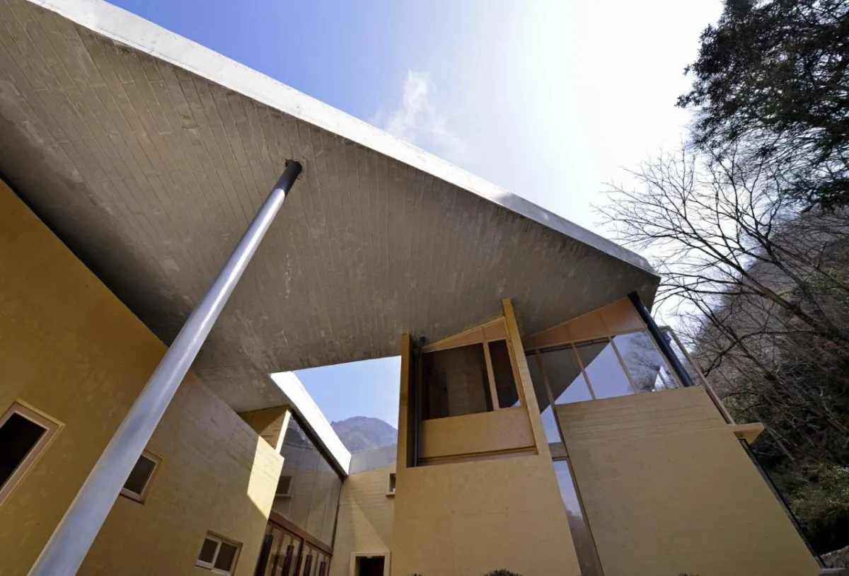 BIM建筑|唐家河自然教育中心 / 合造社建筑设计