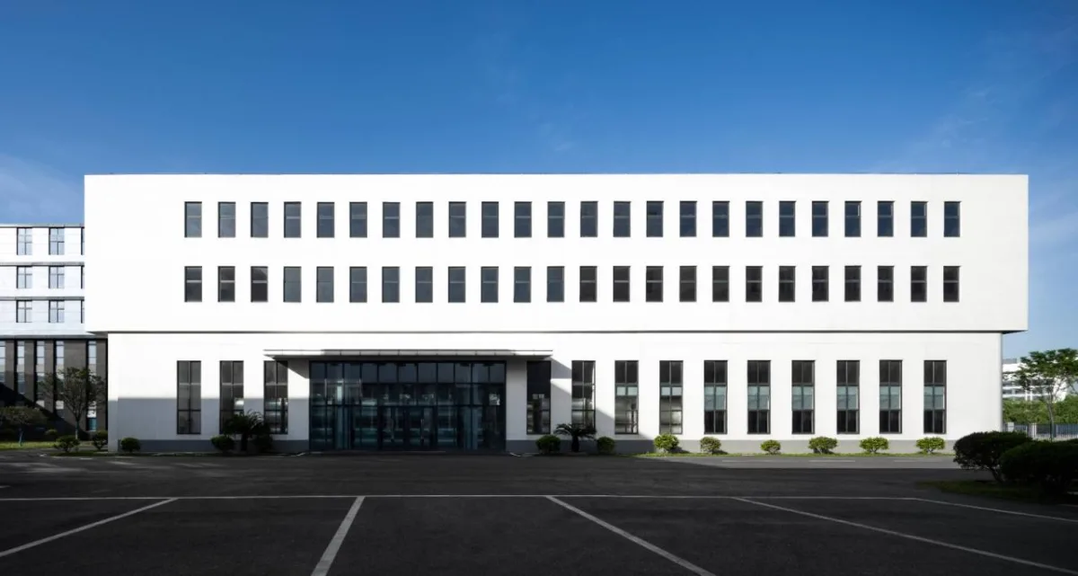 BIM建筑|美术馆语境下的温情工厂/ 田字格建筑事务所