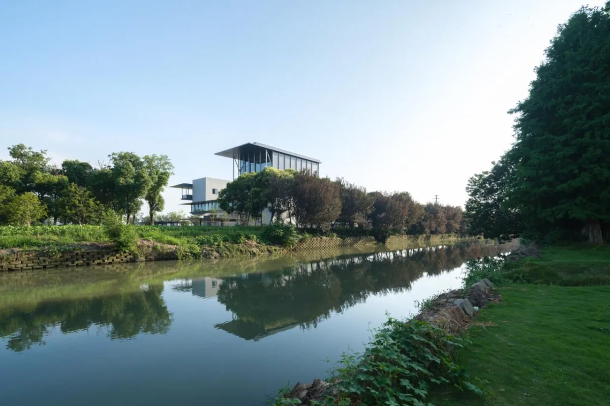 BIM建筑|昆山杜克大学公交首末站 / 阿科米星建筑设计事务所