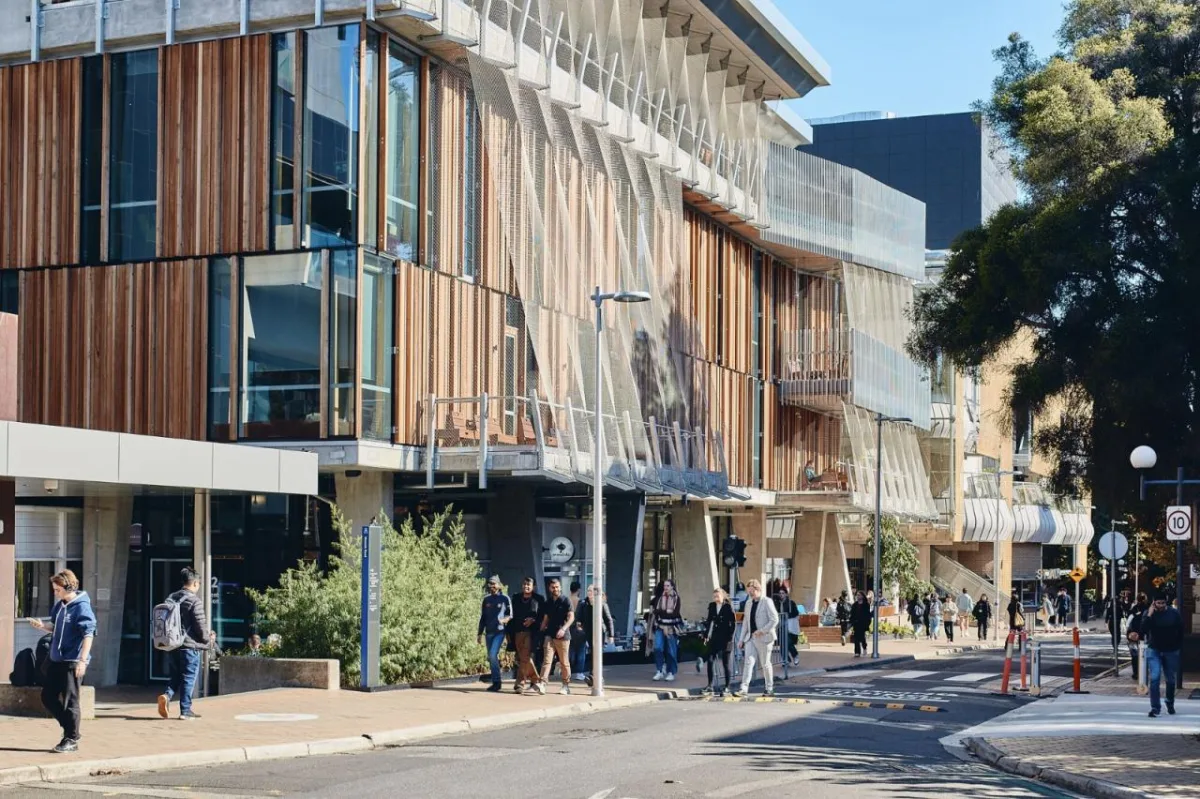 BIM建筑|墨尔本大学学生活动中心 / KoningEizenberg Architecture
