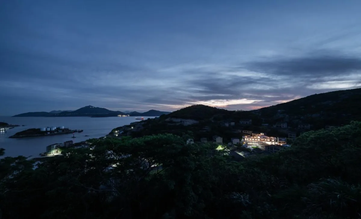 BIM建筑|孤岛浮舟：舟山柴山岛托老所 / 孟凡浩-line+建筑事务所