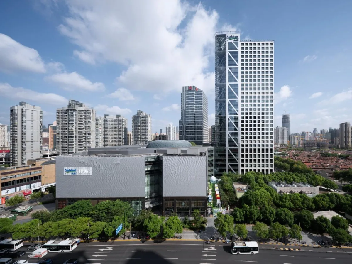 BIM建筑|在上海市中心营造“垂直城市绿洲”：LuOne凯德晶萃广场 / 萨夫迪建筑事务所
