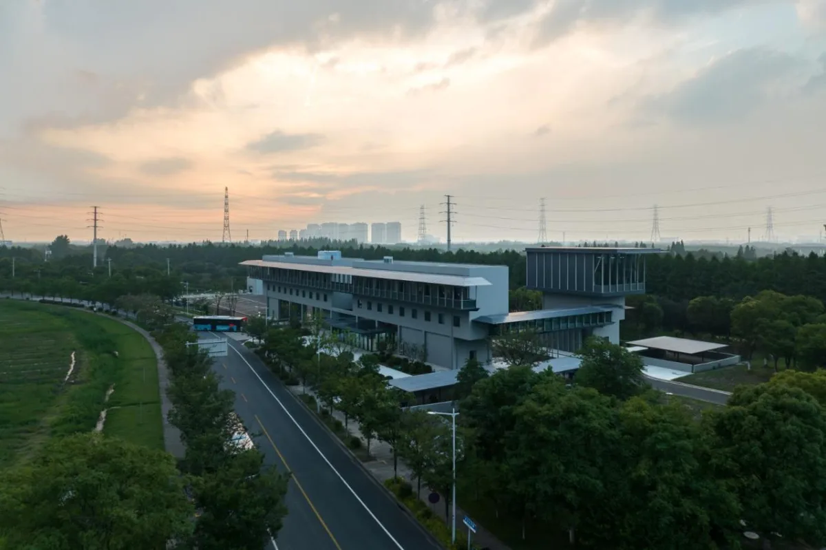 BIM建筑|昆山杜克大学公交首末站 / 阿科米星建筑设计事务所