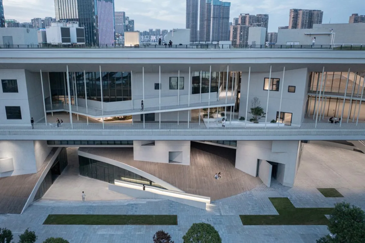 BIM建筑|湖南广电芒果马栏山广场 / 地方工作室