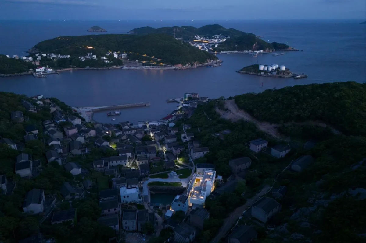 BIM建筑|孤岛浮舟：舟山柴山岛托老所 / 孟凡浩-line+建筑事务所