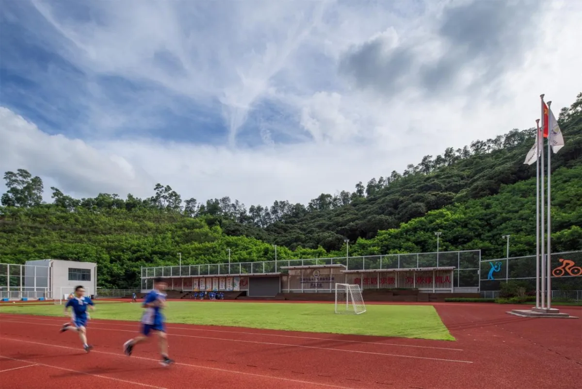 BIM建筑|“上山”校园：深圳福田实验教育集团侨香学校·北校区 / 申都设计
