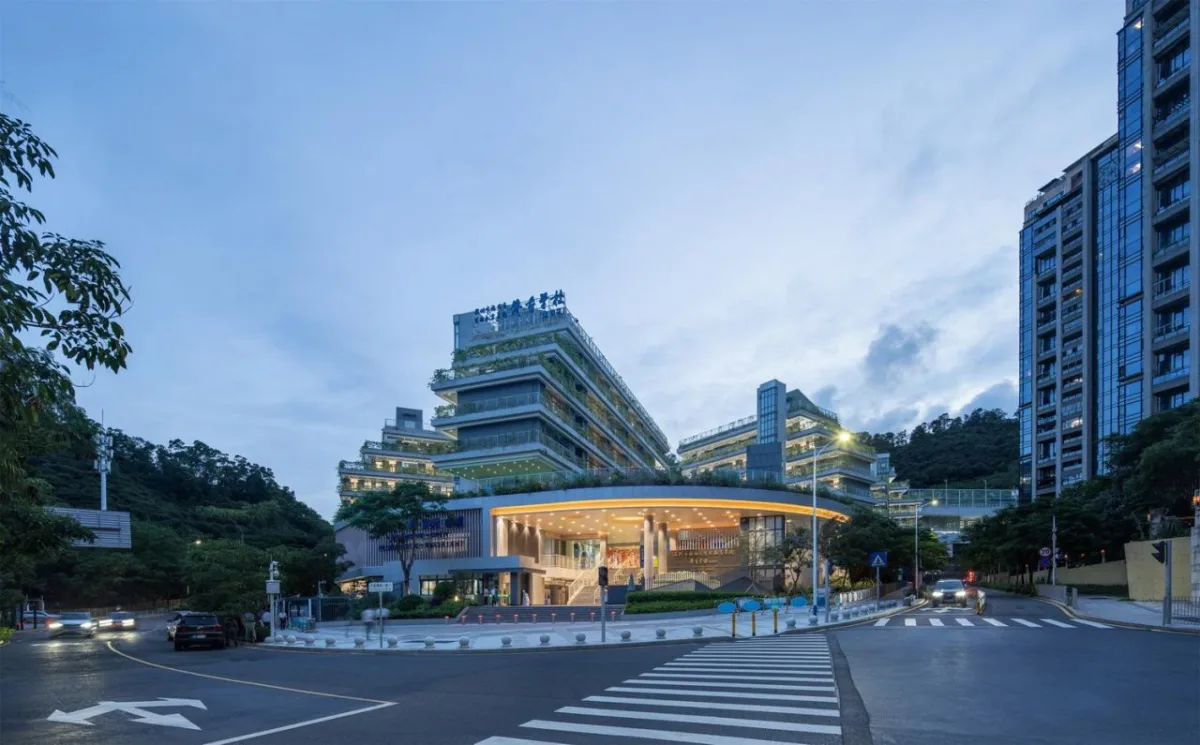 BIM建筑|“上山”校园：深圳福田实验教育集团侨香学校·北校区 / 申都设计