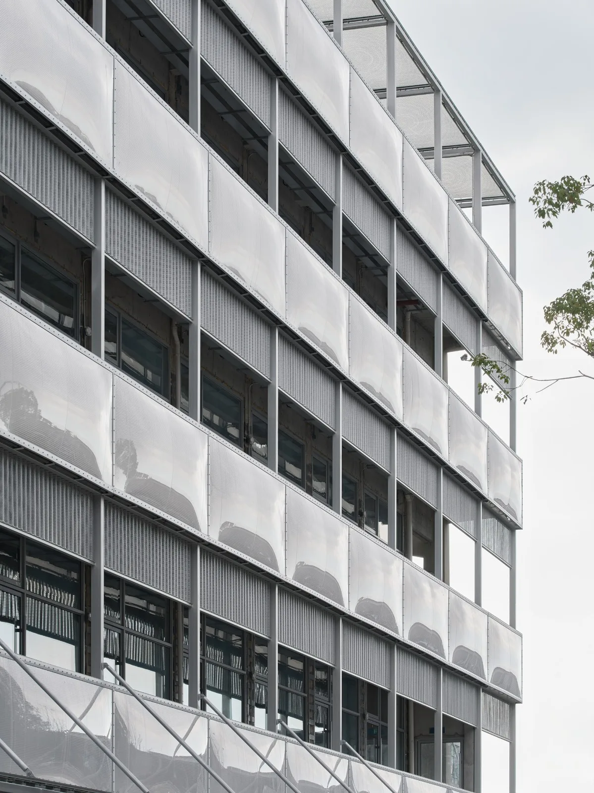 BIM建筑|上海继电器厂改造 / HCCH合尘建筑