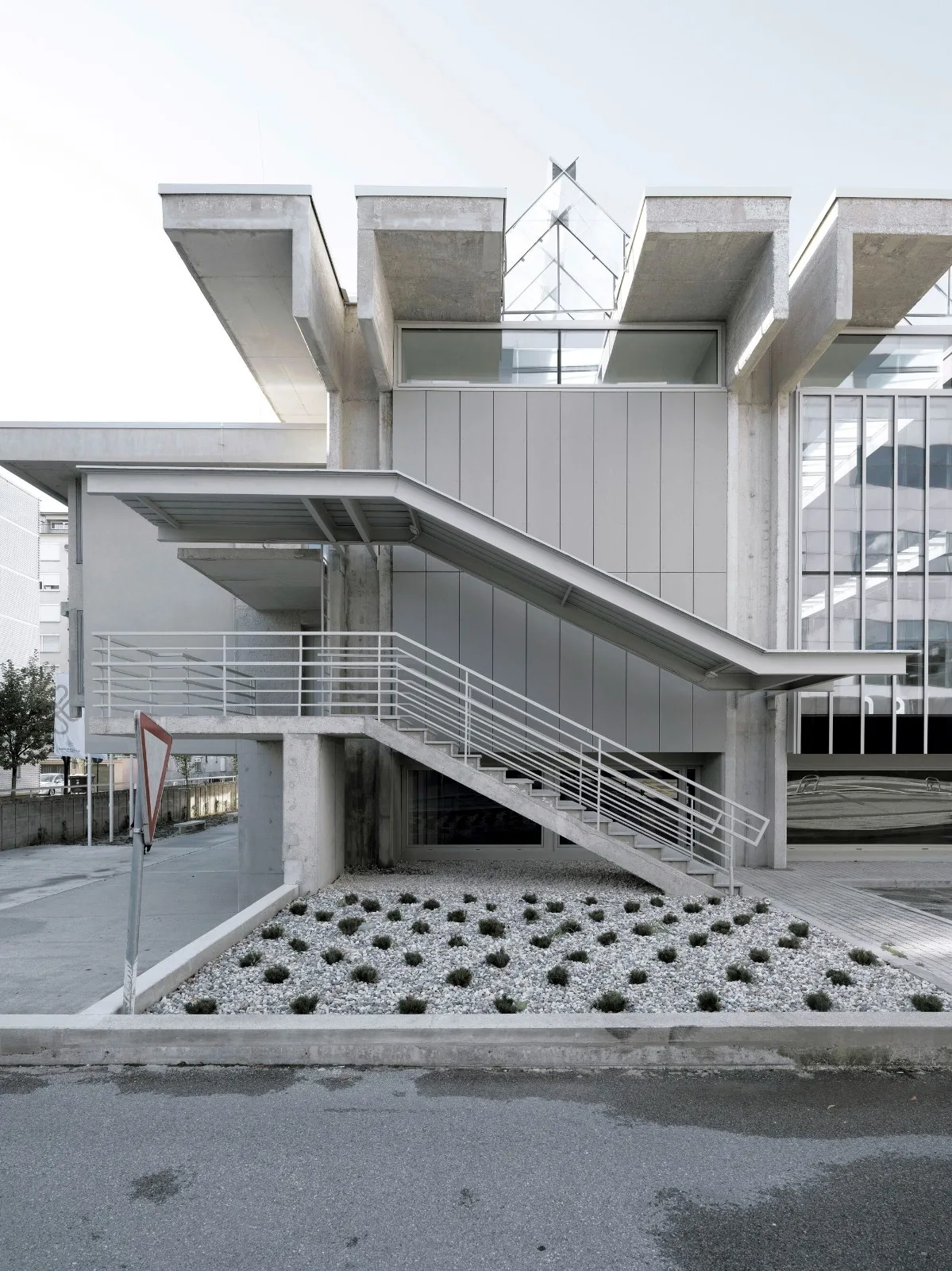 BIM建筑|老印刷厂 / OFIS Architects