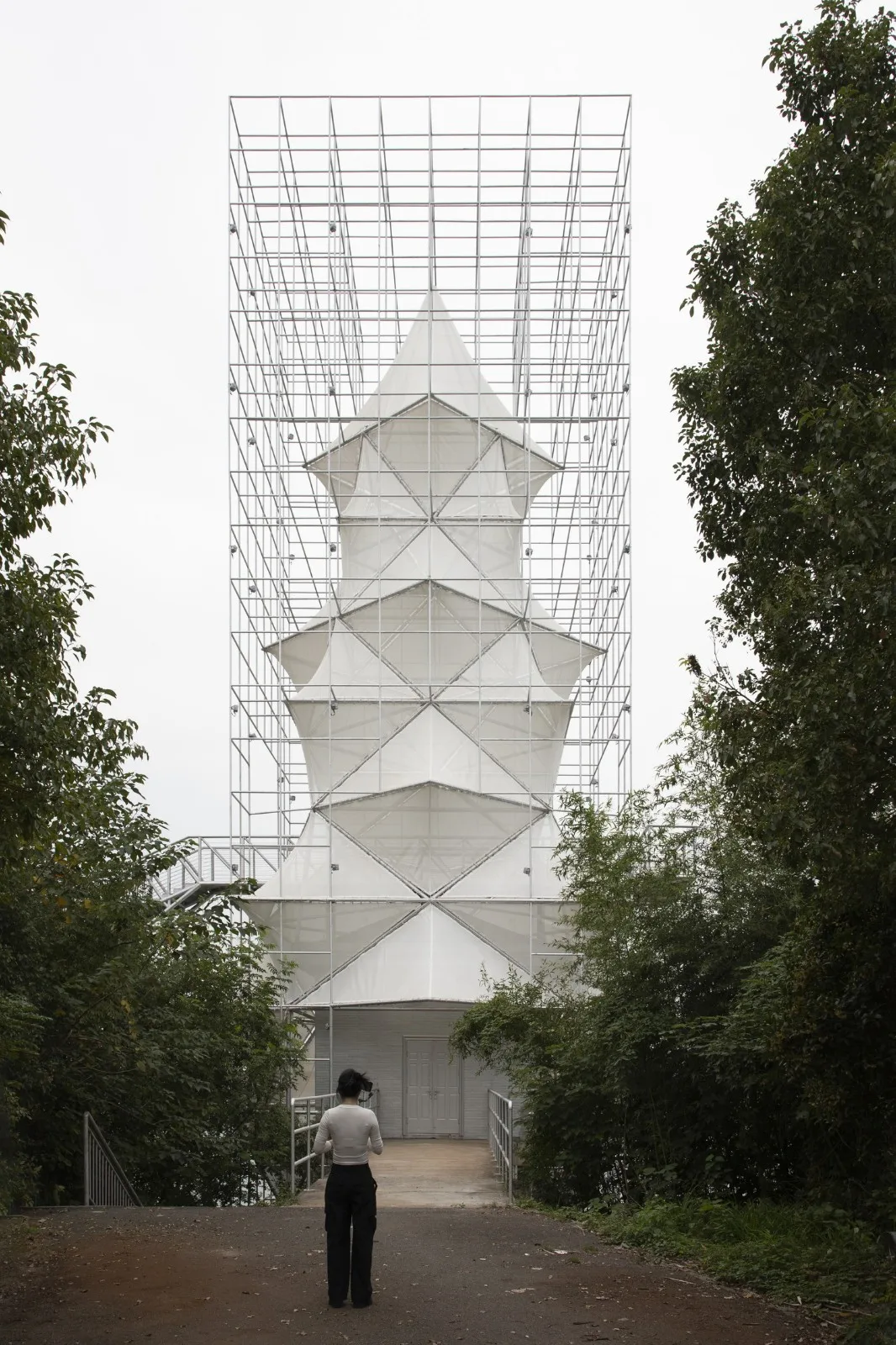 BIM建筑|人造树 / 有限设计工作室
