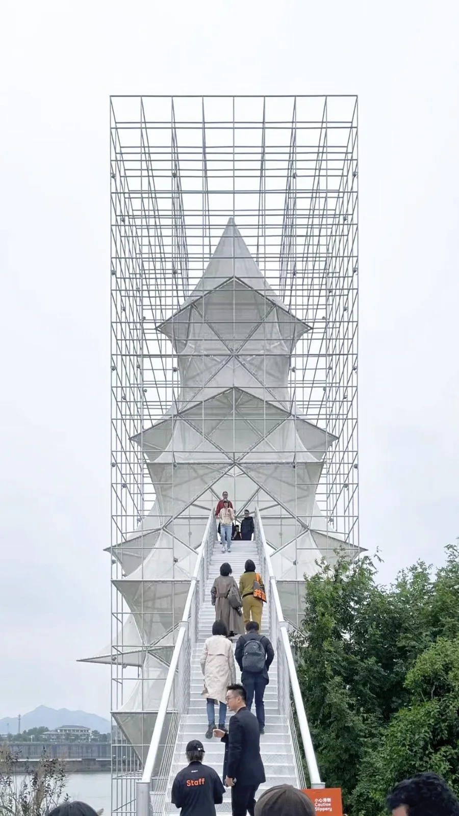 BIM建筑|人造树 / 有限设计工作室
