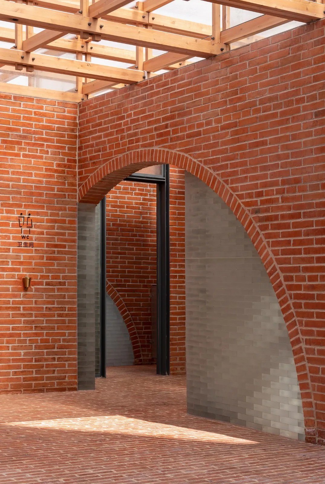 BIM建筑|留坝老街红砖公厕 / 尌林建筑设计事务所