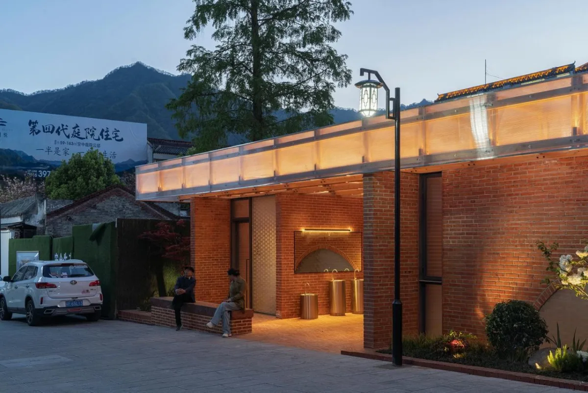 BIM建筑|留坝老街红砖公厕 / 尌林建筑设计事务所