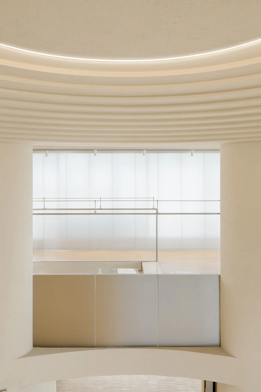BIM建筑|尼康直营店·北京三里屯太古里店 / Lukstudio芝作室