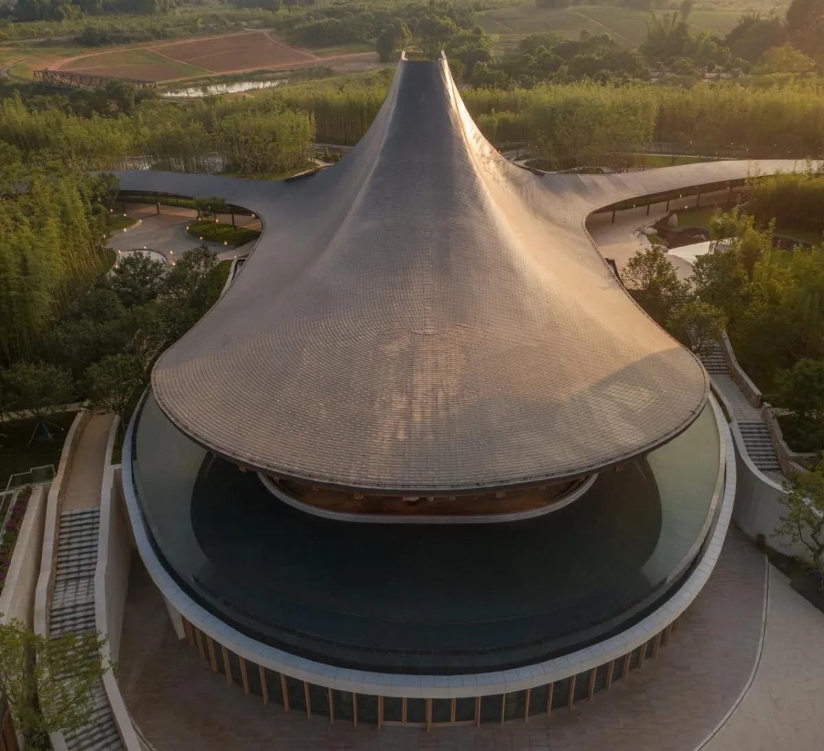 BIM建筑|“龙脊”- 地中海黑龙滩度假酒店 / AIM ARCHITECTURE