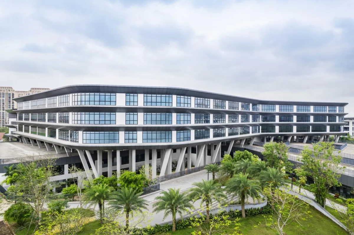BIM建筑|北京大学附属中学海口学校 / Crossboundaries