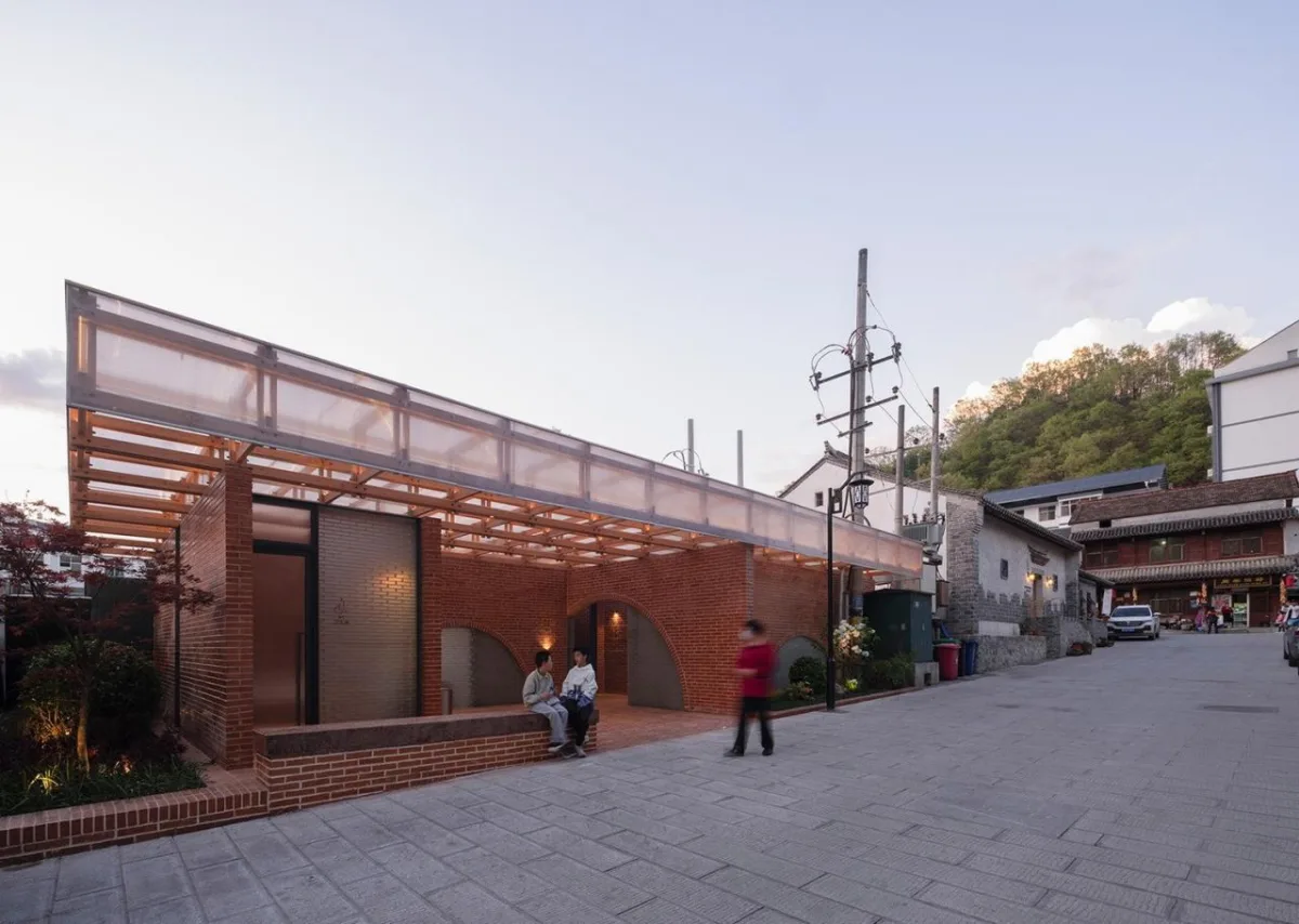 BIM建筑|留坝老街红砖公厕 / 尌林建筑设计事务所