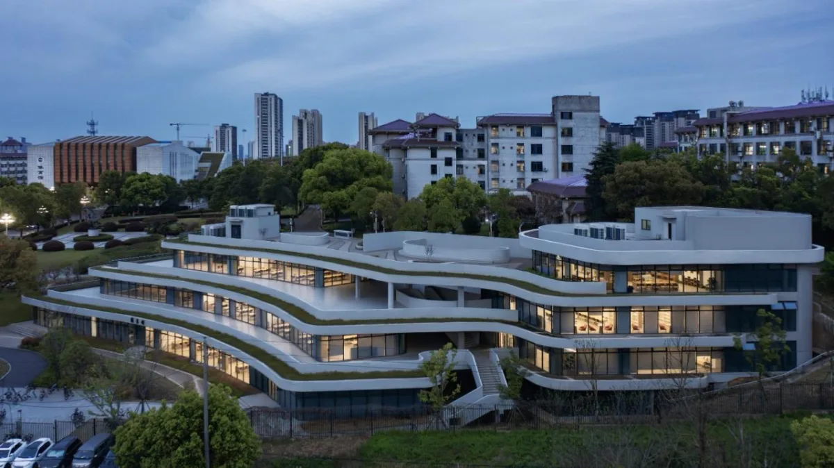 BIM建筑|长沙市南雅中学图书馆 / 中机国际罗劲工作室
