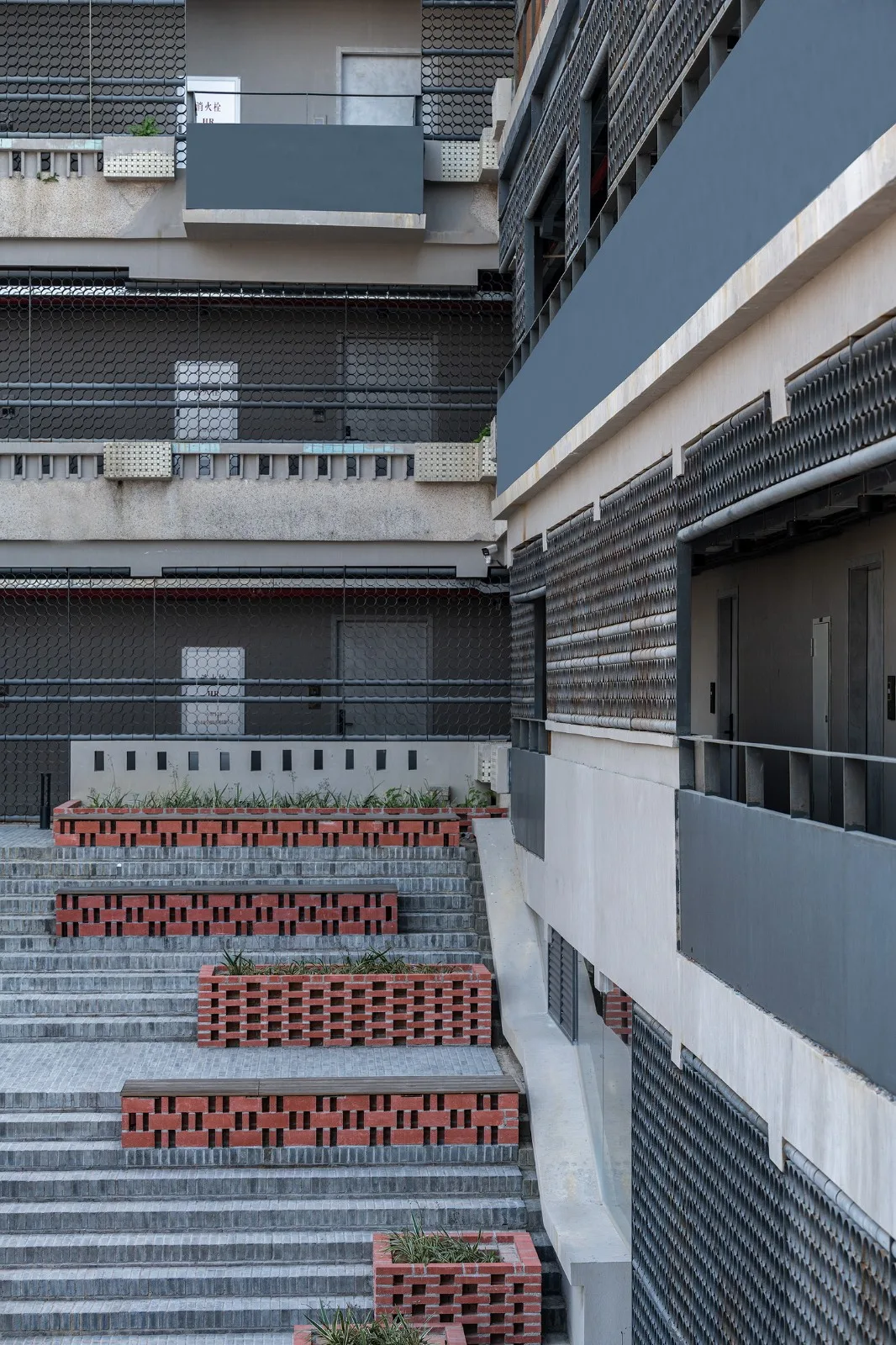 BIM建筑|改造、加建与扩建，江门市乡村振兴培训中心 / 华南理工大学建筑设计研究院