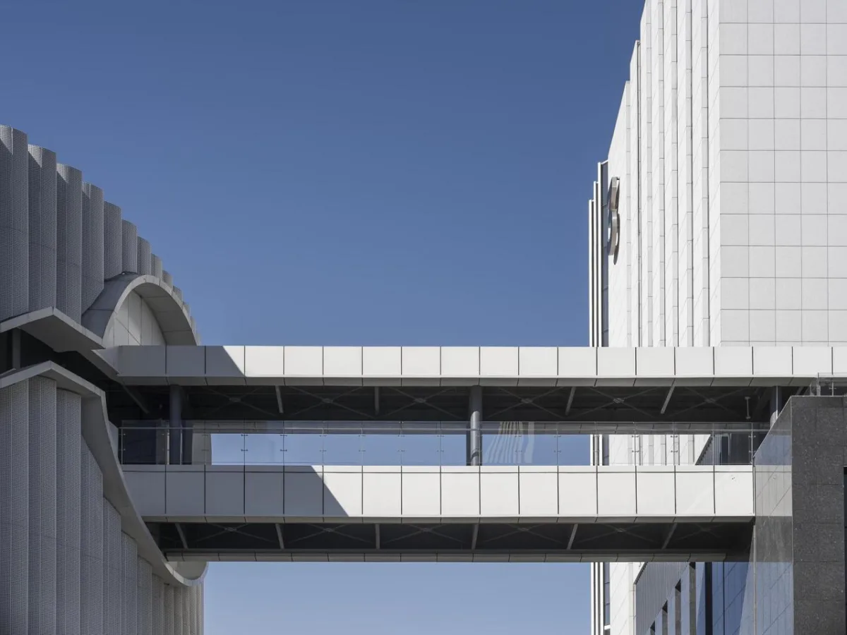 BIM建筑|北京亦庄细胞治疗研发中试基地 / 北京市工业设计研究院