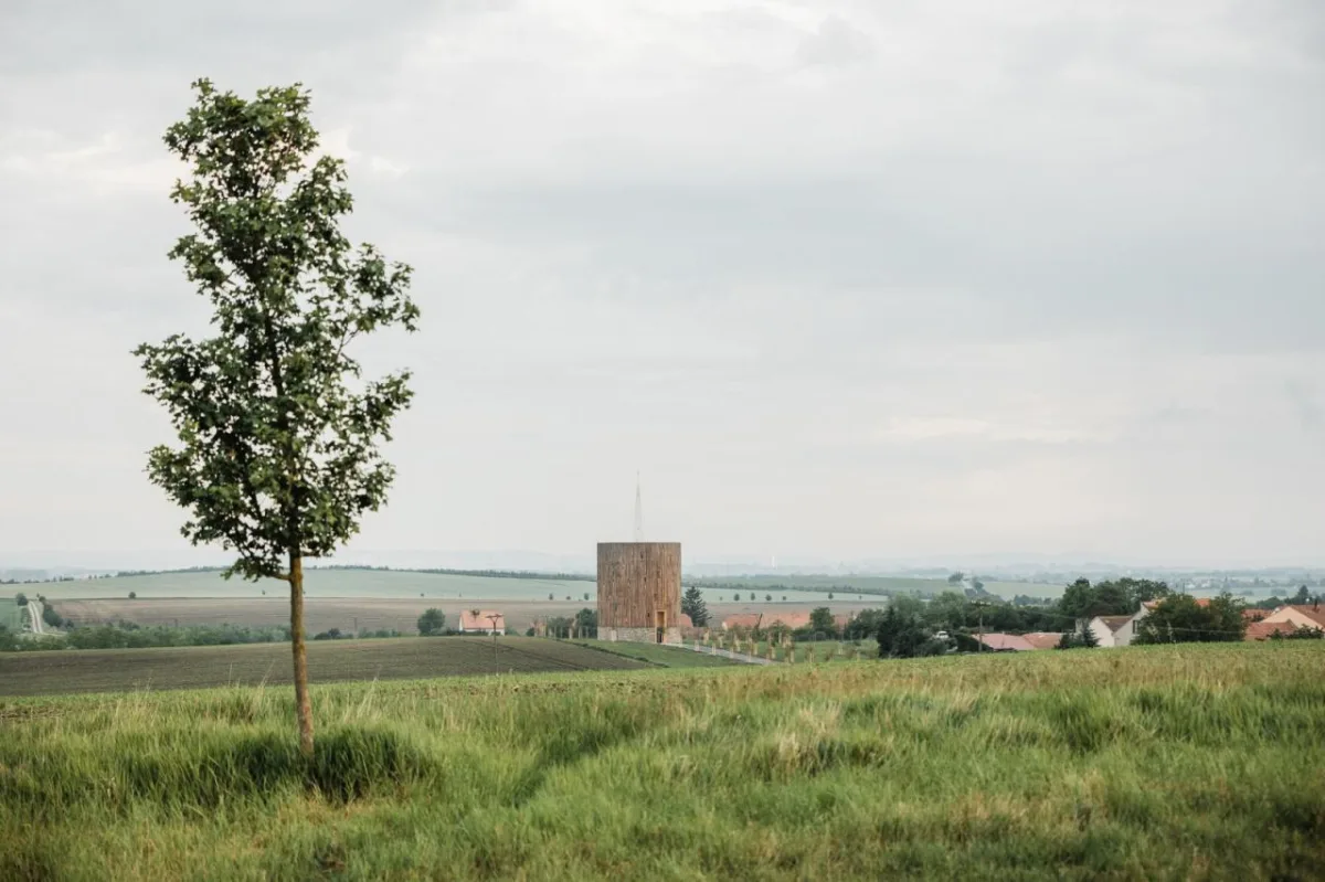 BIM建筑|Nesvačilka 圣母教堂 / RCNKSK