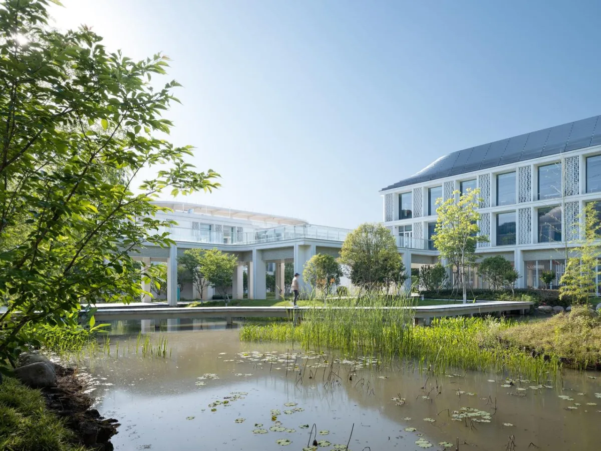 BIM建筑|山水疗愈，身心宜居：杭州市第一社会福利院 / 浙江大学建筑设计研究院