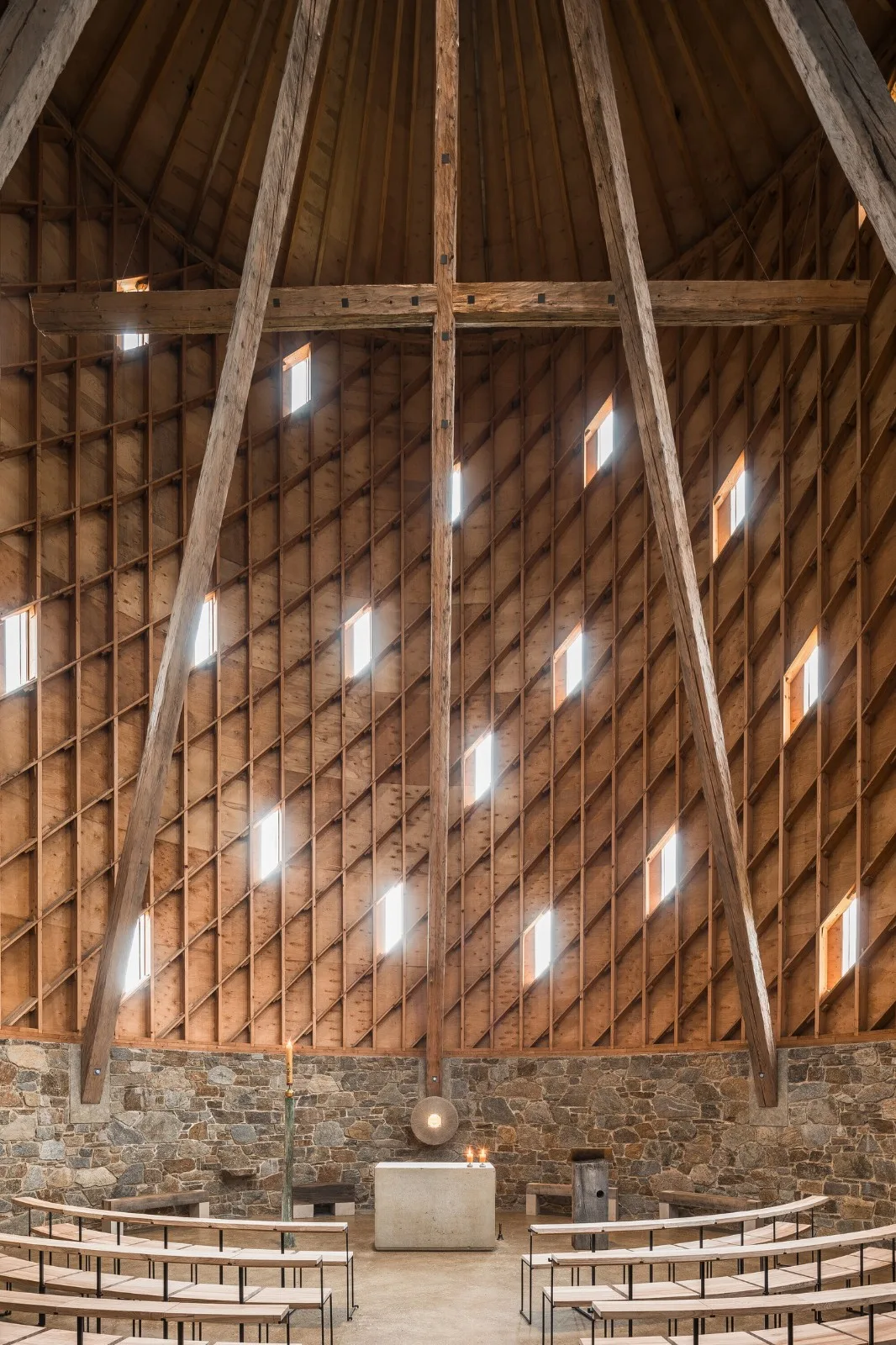 BIM建筑|Nesvačilka 圣母教堂 / RCNKSK
