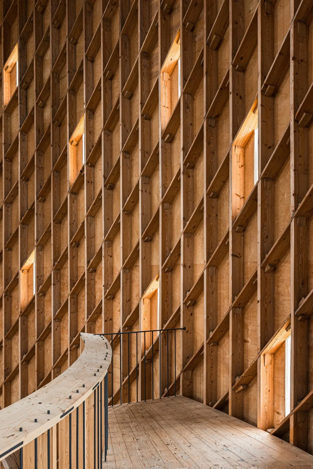 BIM建筑|Nesvačilka 圣母教堂 / RCNKSK
