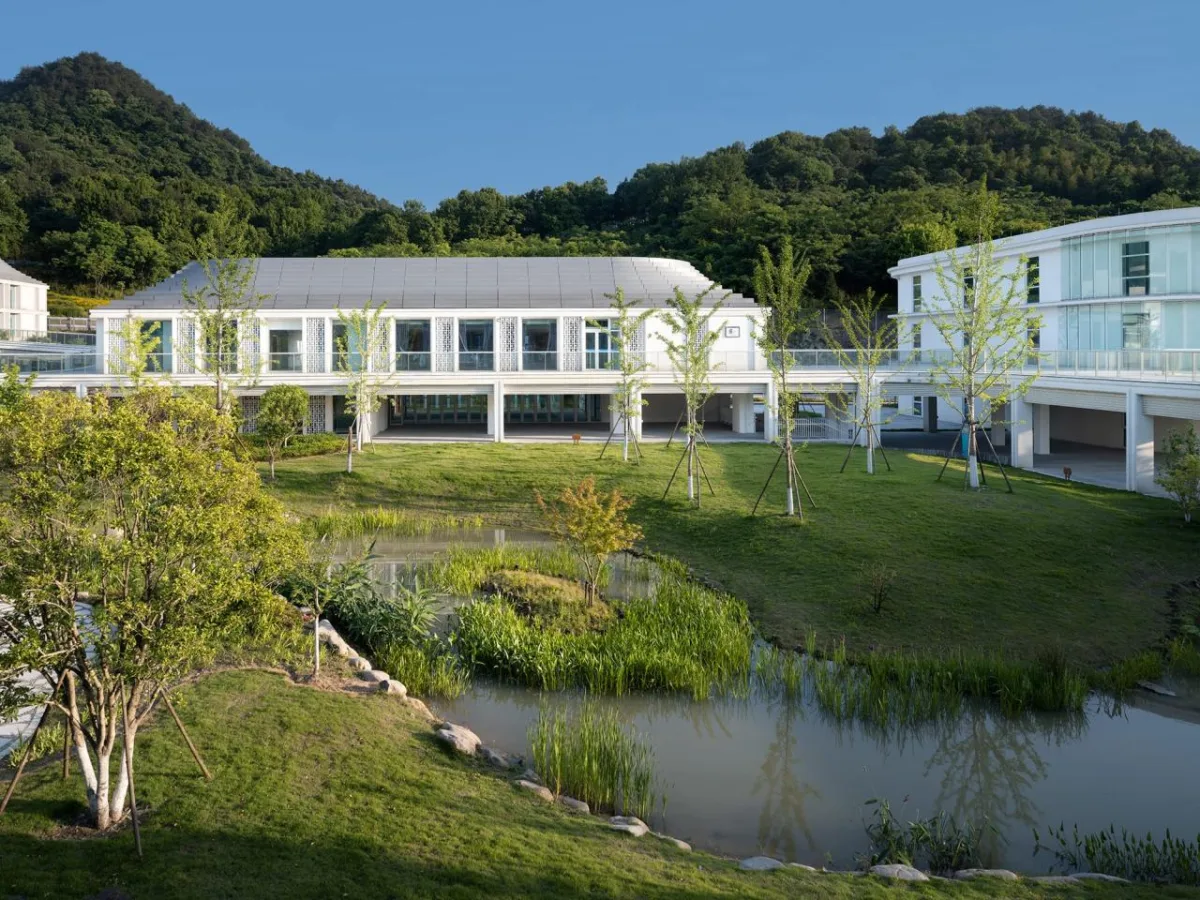 BIM建筑|山水疗愈，身心宜居：杭州市第一社会福利院 / 浙江大学建筑设计研究院