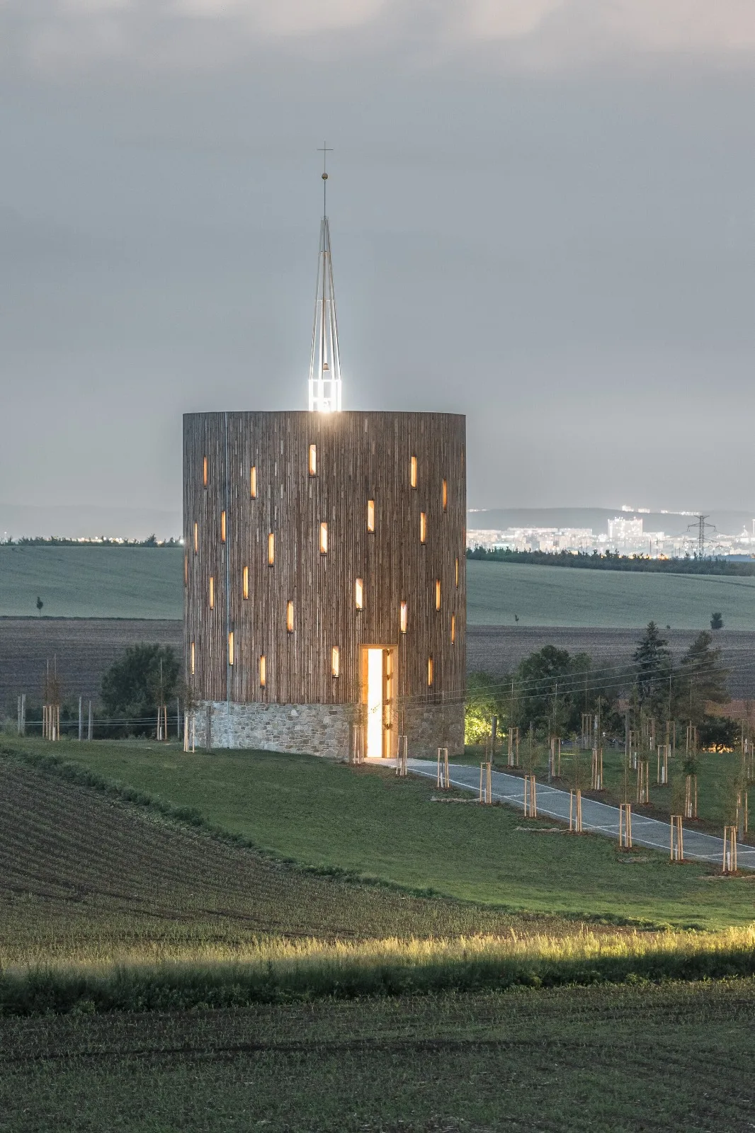 BIM建筑|Nesvačilka 圣母教堂 / RCNKSK