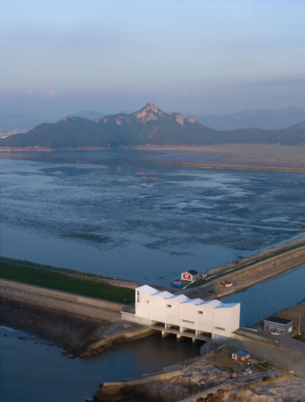 BIM建筑|山海之界”- 象山饭桶营地山水闸改造 / MARS星球建筑