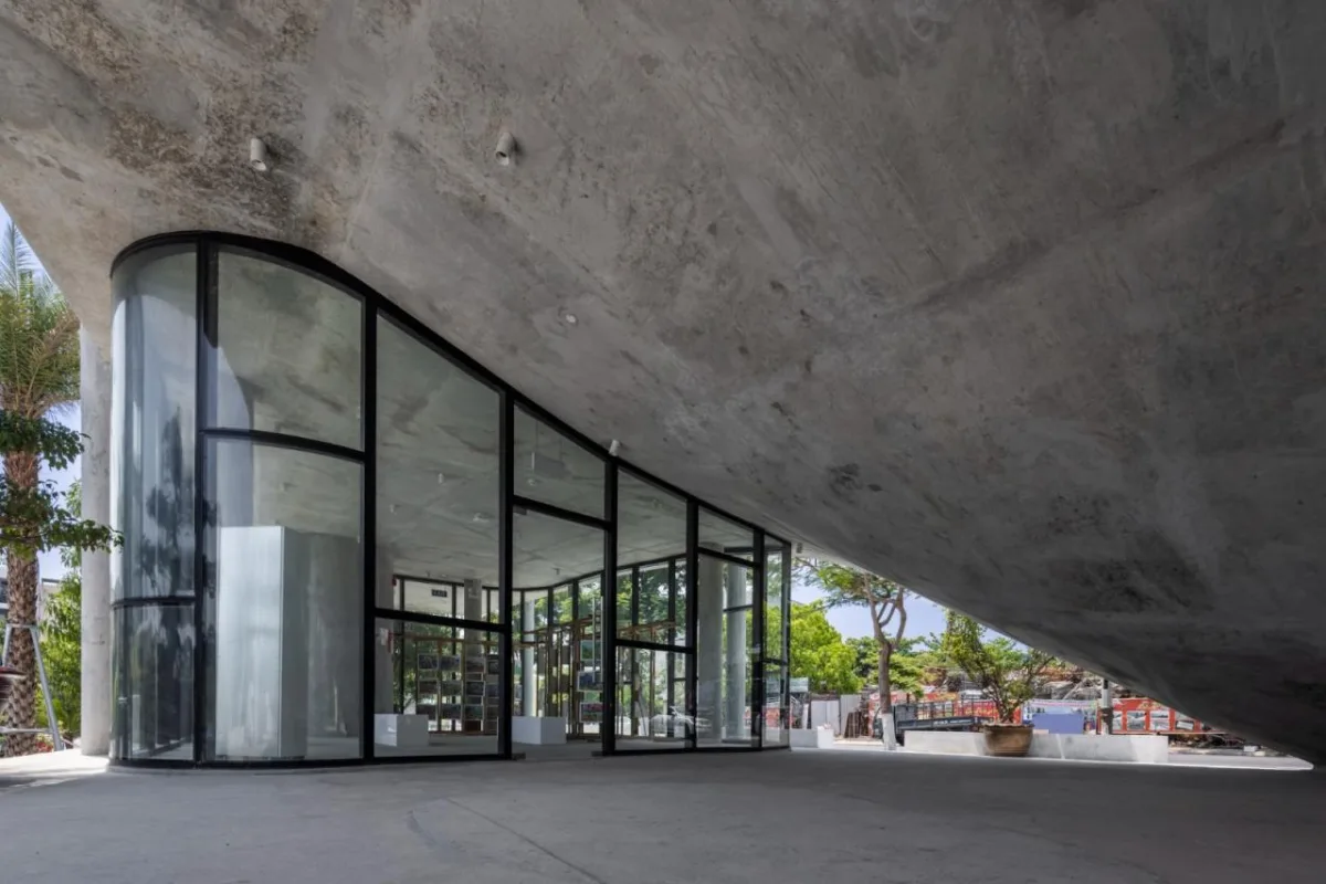 BIM建筑|朔特拉艺术展览中心 / Ho Khue Architects