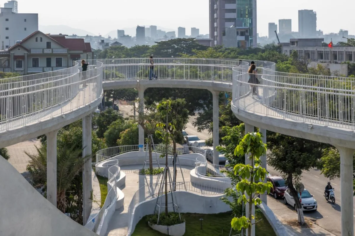 BIM建筑|朔特拉艺术展览中心 / Ho Khue Architects